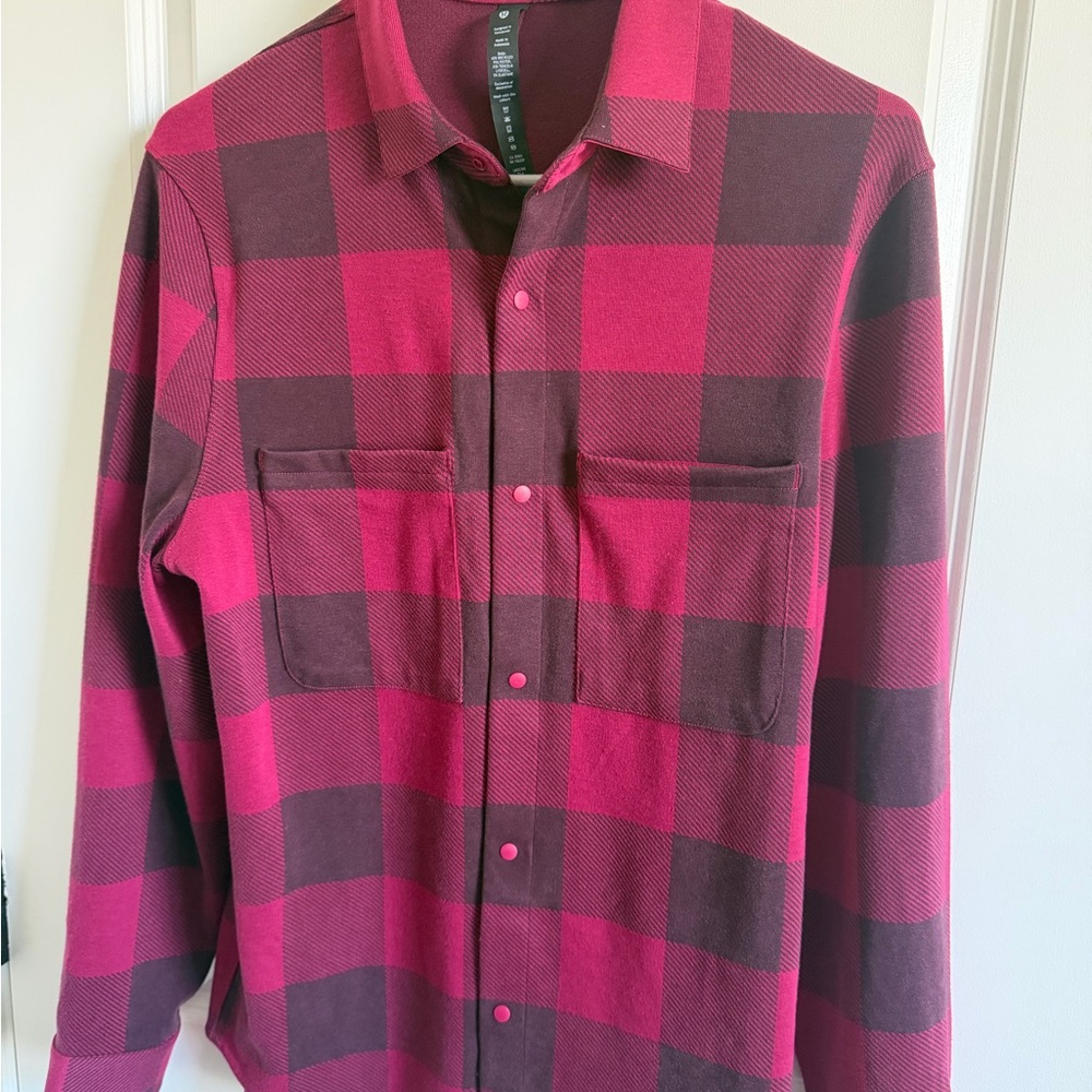 Lululemon Men's soft knit Shirt